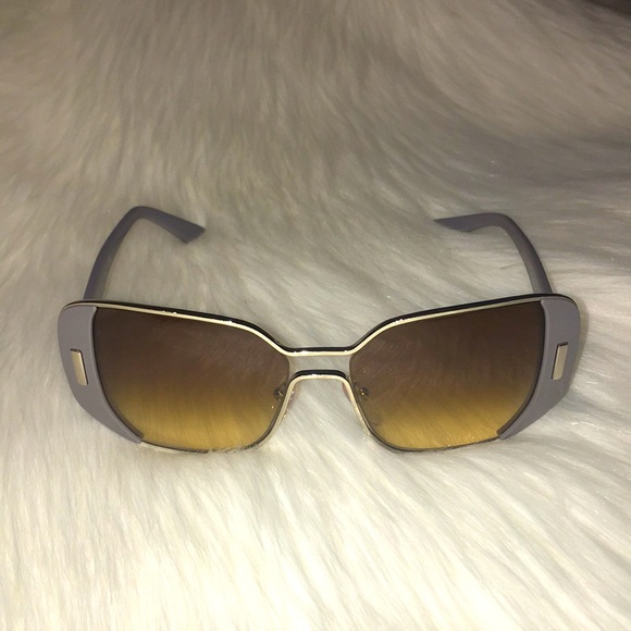 Prada sunglasses - Picture 1 of 7
